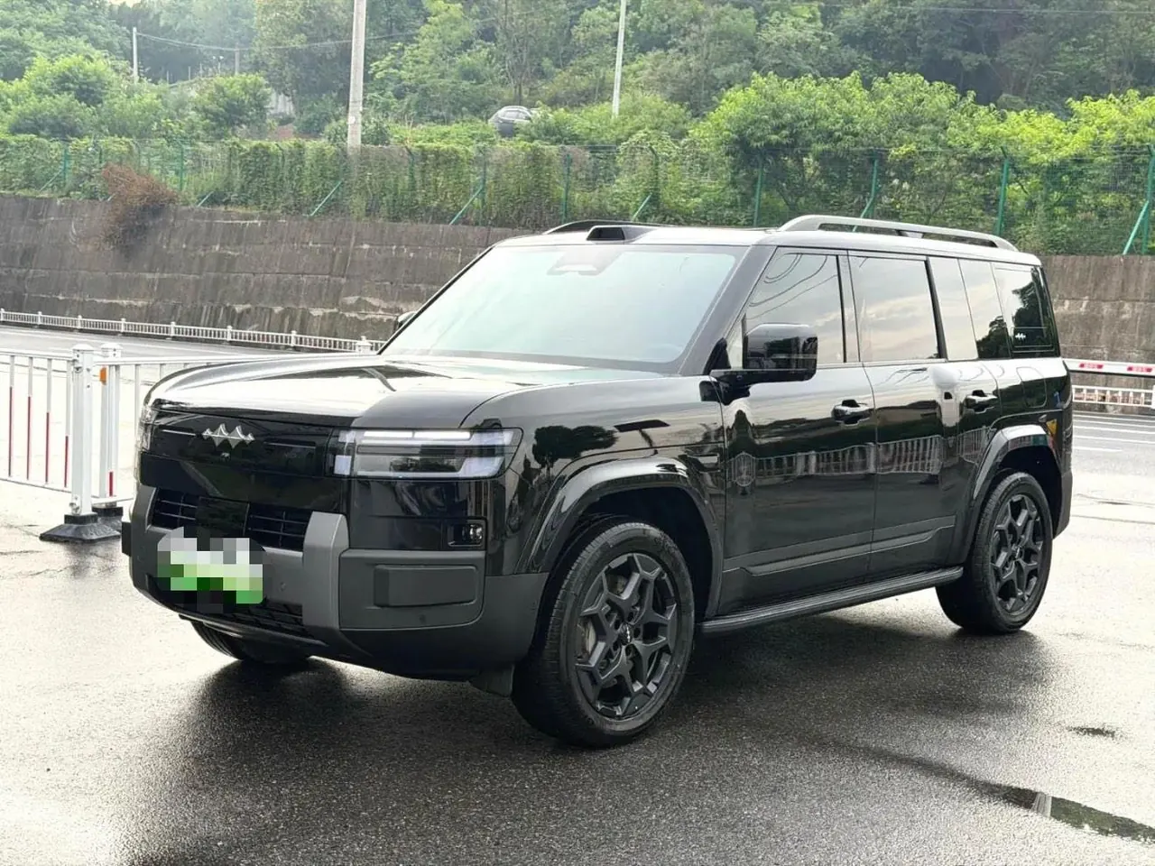 FangChengBao 2025 titanium 7 1.5T stepless 190KM four-wheel drive Ultra version of automatic gear - View 1