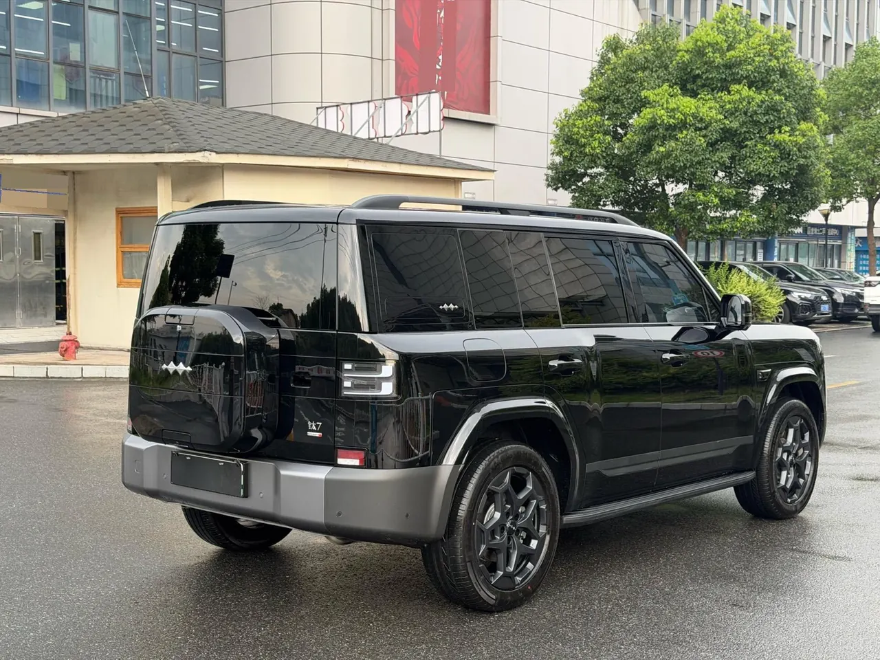 FangChengBao 2025 titanium 7 1.5T stepless 190KM four-wheel drive Ultra version of automatic gear 10