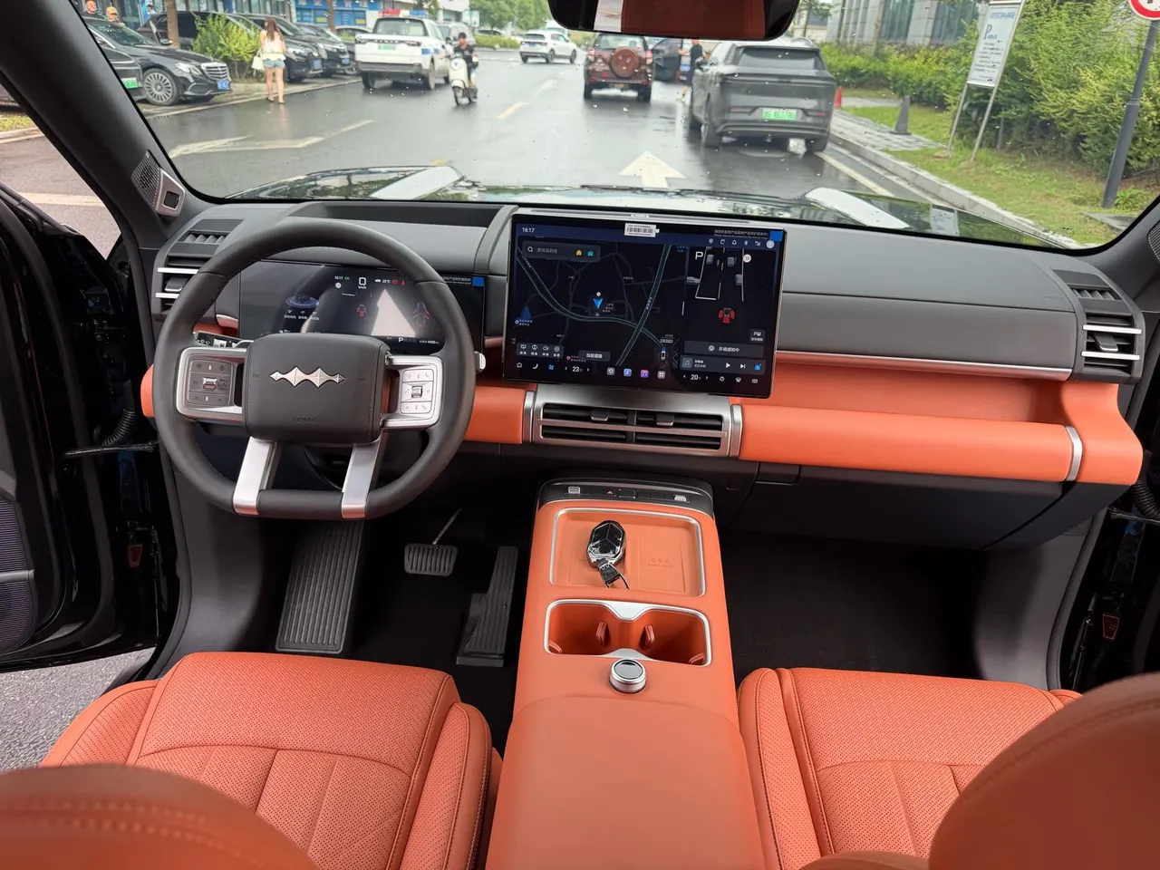 FangChengBao 2025 titanium 7 1.5T stepless 190KM four-wheel drive Ultra version of automatic gear 4