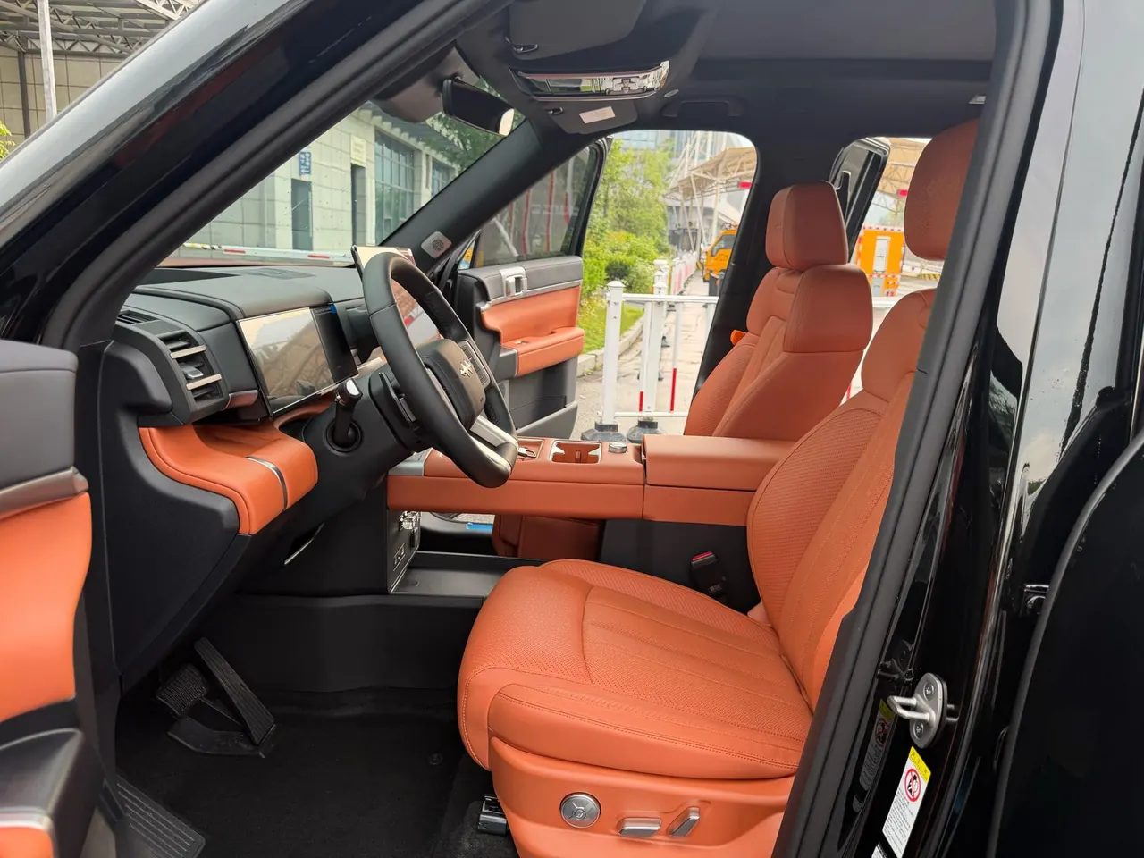 FangChengBao 2025 titanium 7 1.5T stepless 190KM four-wheel drive Ultra version of automatic gear 5