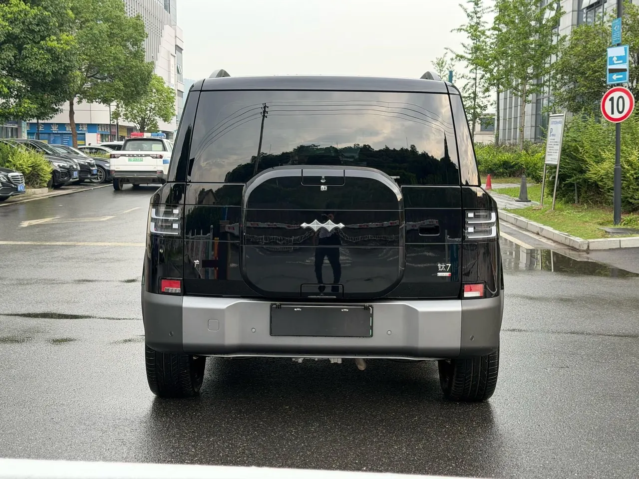 FangChengBao 2025 titanium 7 1.5T stepless 190KM four-wheel drive Ultra version of automatic gear 9