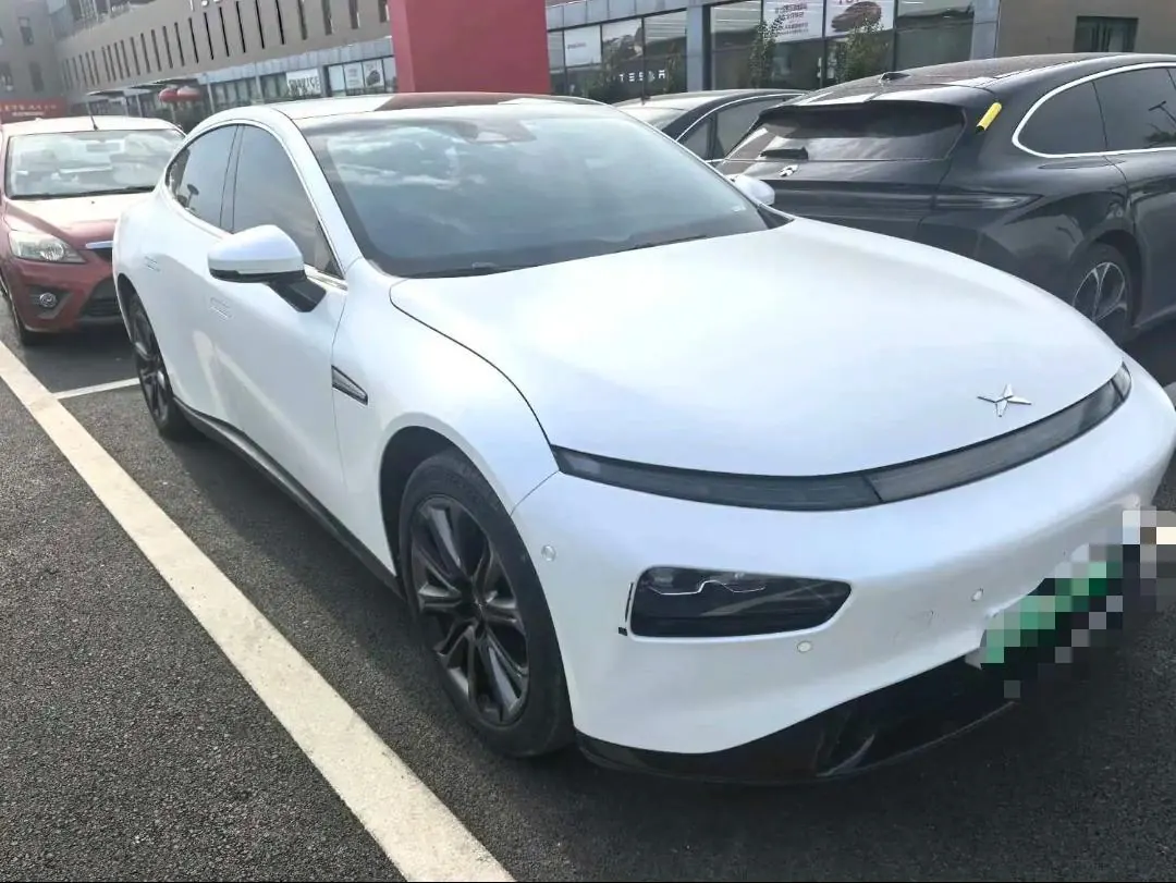 Xpeng 2020 P7 Rear Drive Long Endurance Smart Edition Automatic Gear 3