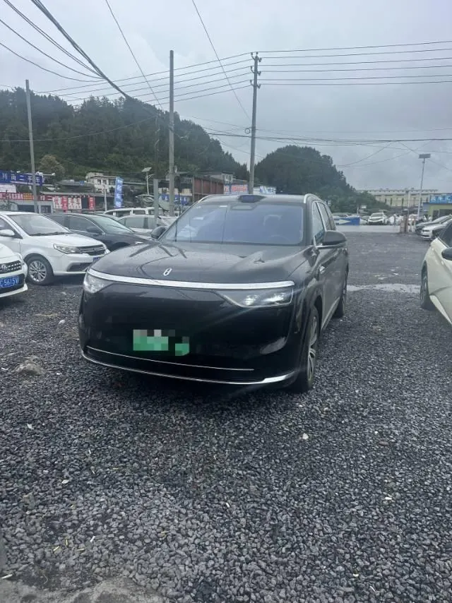 Открыть галерею: AITO 2025 AITO M8 Max Edition 53.4kWh 6-seat Edition Automatic Gear