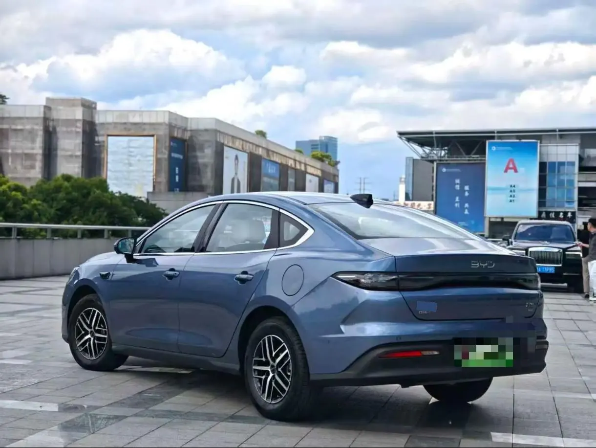 BYD 2025 seals 05 DM-i 1.5 stepless smart driving version 120KM flagship automatic gear 7