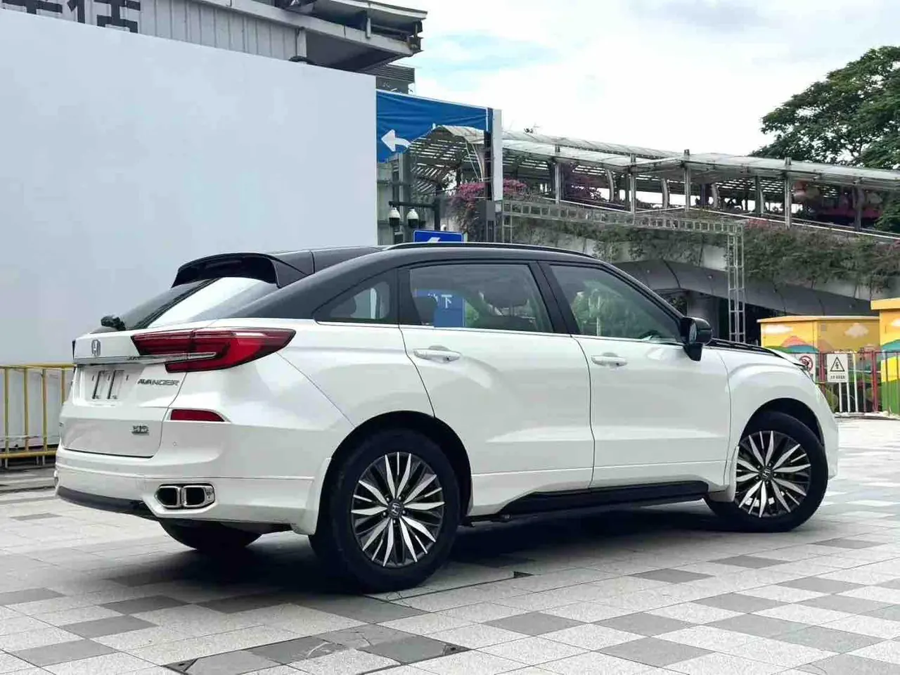 Honda 2020 Crown Road 2.0T 370TURBO Four-wheel Drive Extreme Edition Two-color Automatic Gear 5