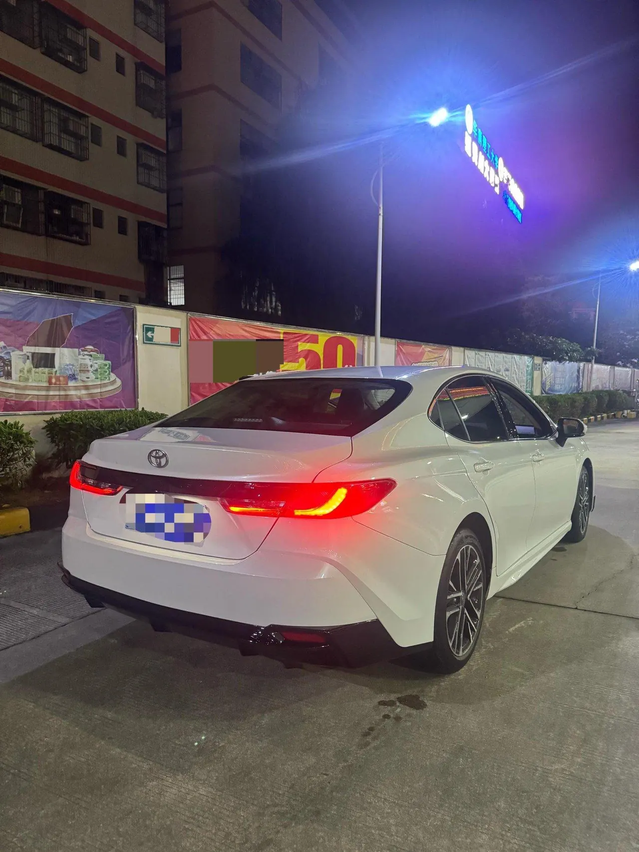 Toyota 2025 Camry Dual Engine 2.0HXS Stepless Brilliant Edition Automatic Gear 5