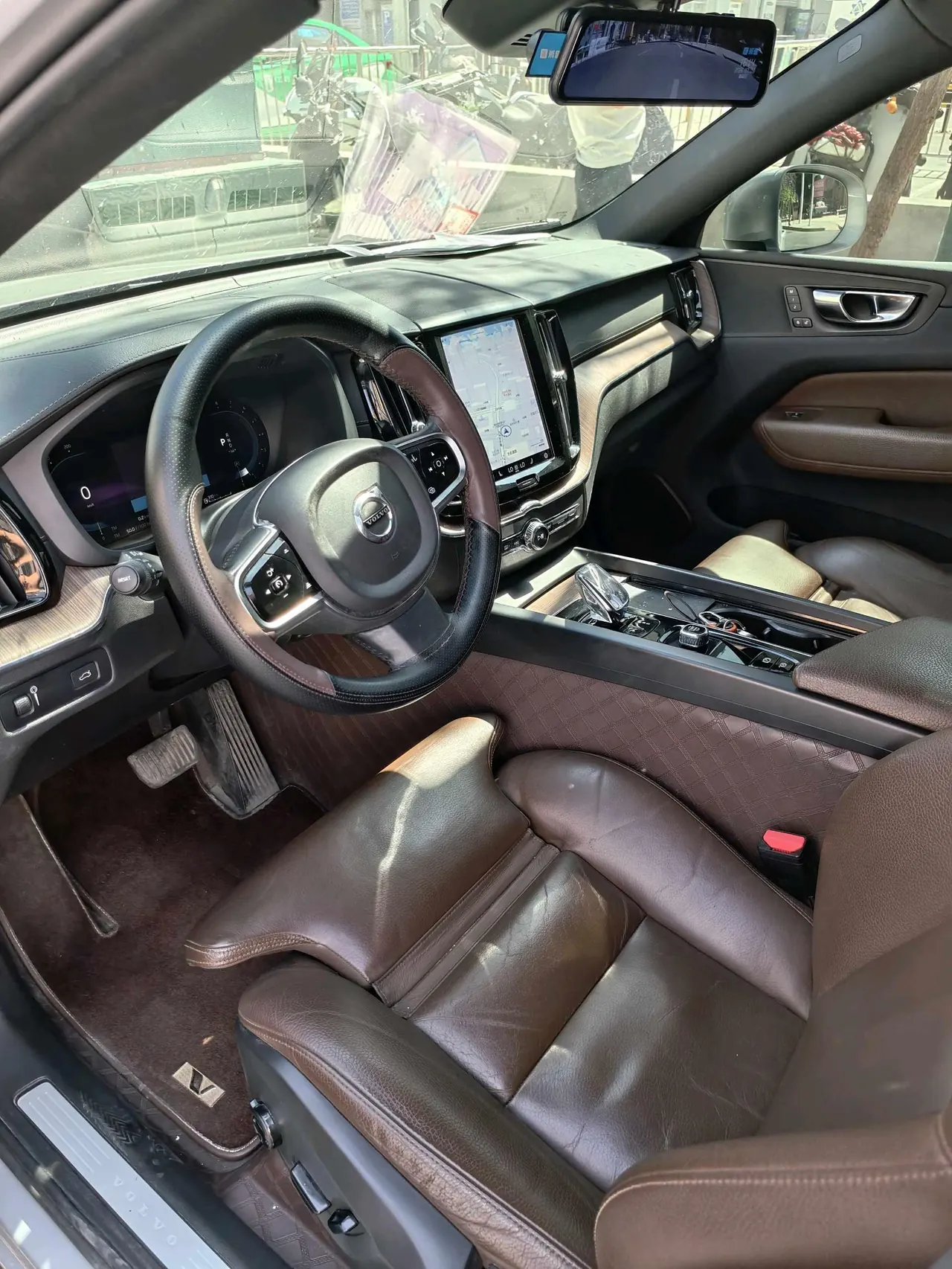 Volvo 2022 XC60 48V 2.0T B5 4-wheel drive Zhiyuan Deluxe Edition Automatic Gear 2