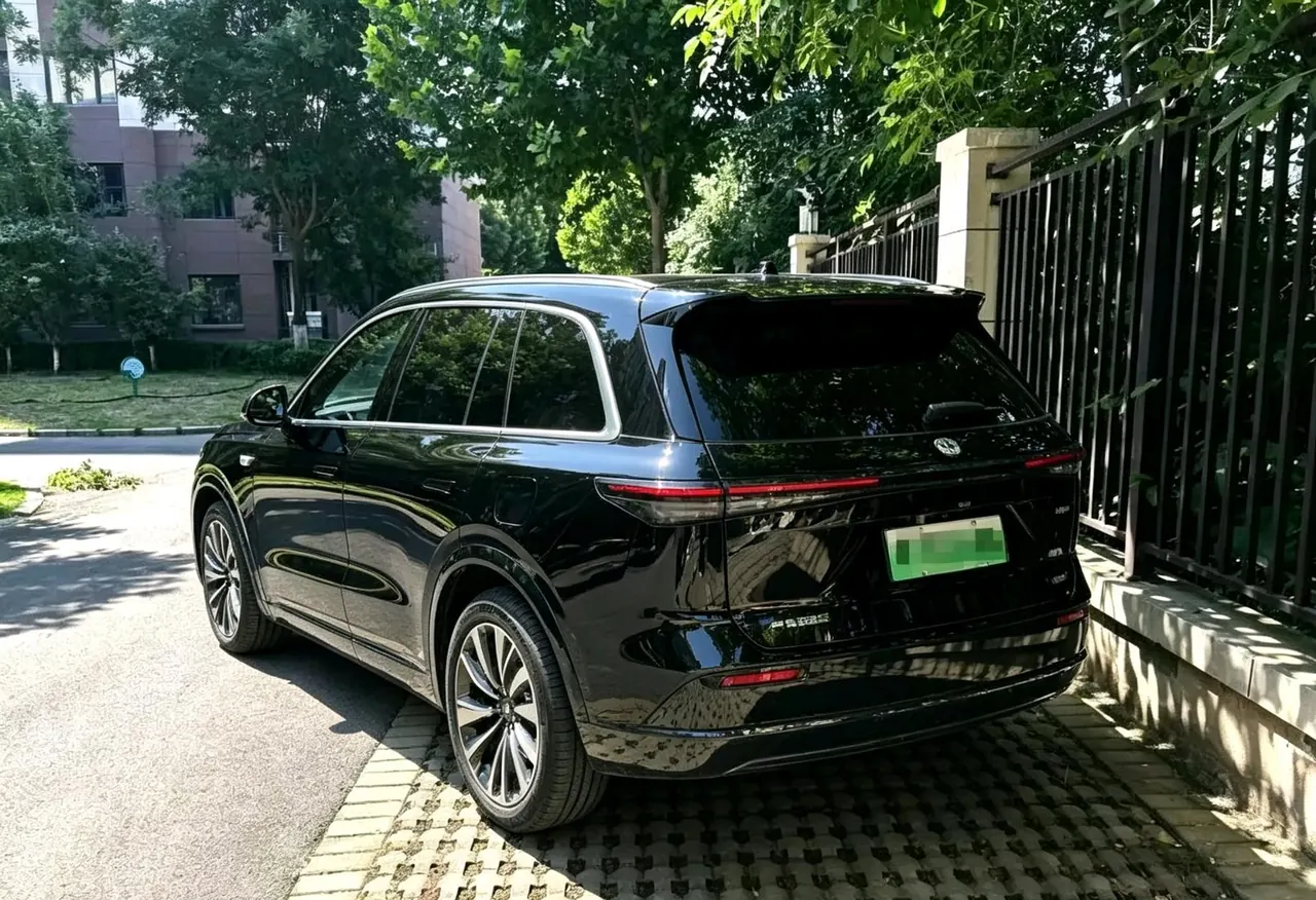 Toyota 2025 Platinum Intelligence 3X 520 Pro Advanced Intelligence Driving Edition Automatic Gear 3