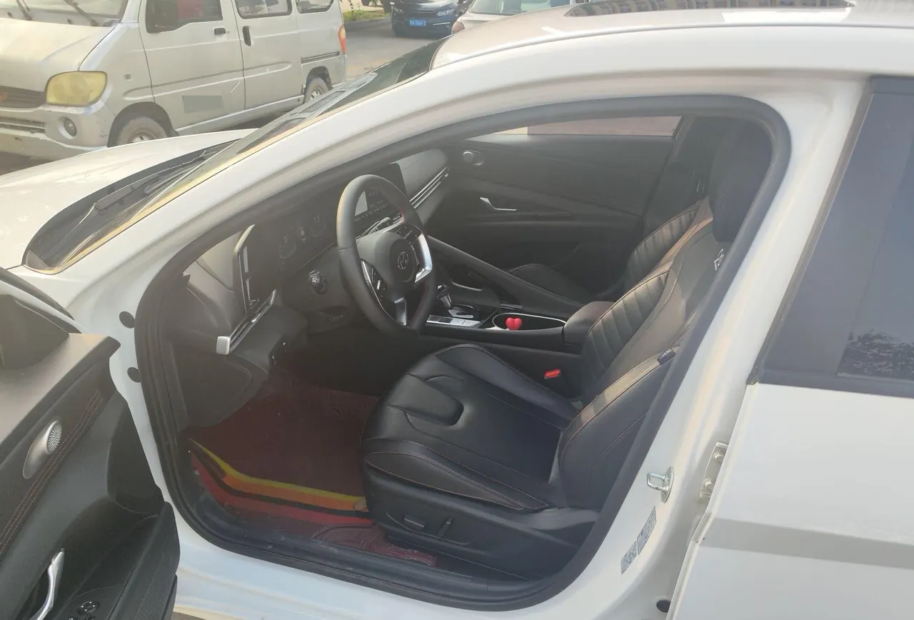 Hyundai 2022 Elantra-Sanxiang 1.5 Stepless 20th Anniversary Automatic Gear - View 1