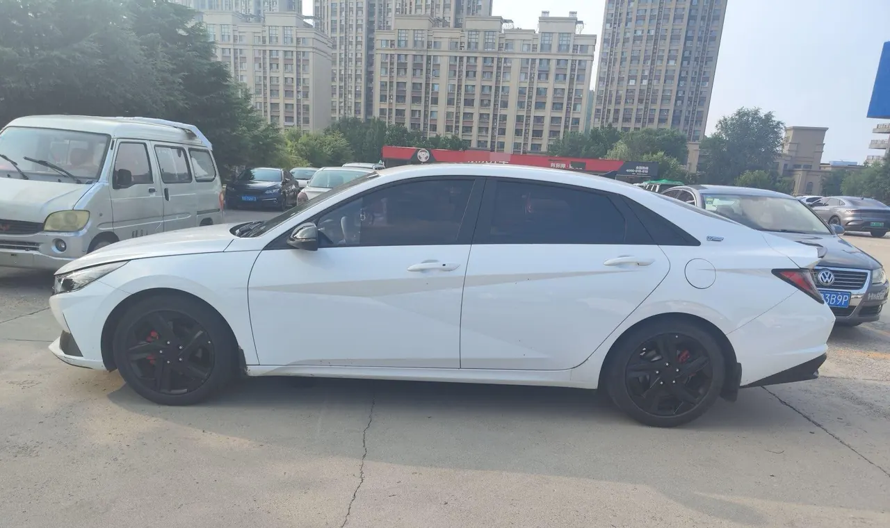 Hyundai 2022 Elantra-Sanxiang 1.5 Stepless 20th Anniversary Automatic Gear 3