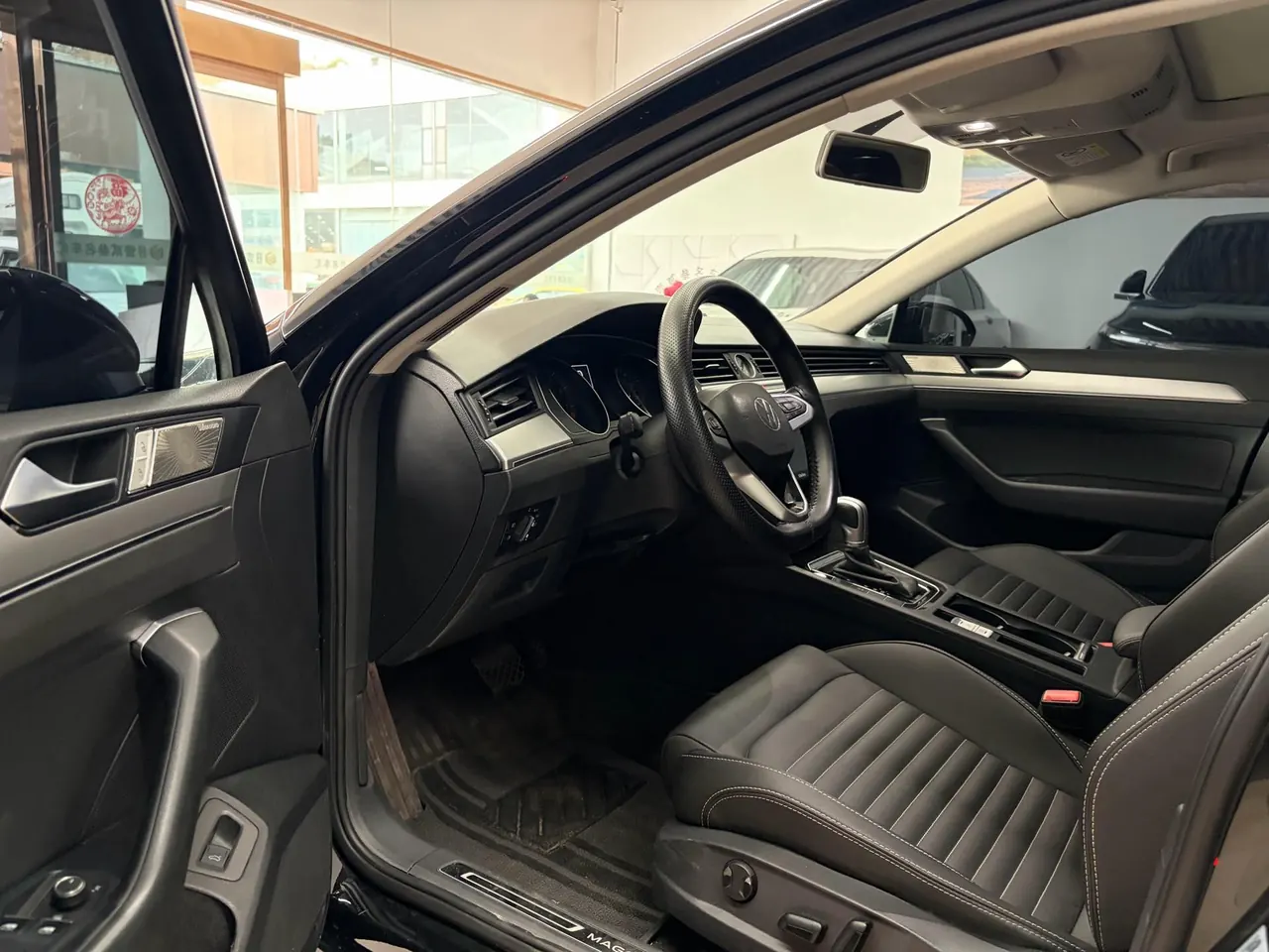 Volkswagen 2020 Magotan 1.4TSI 280TSI Leading Automatic Transmission 4
