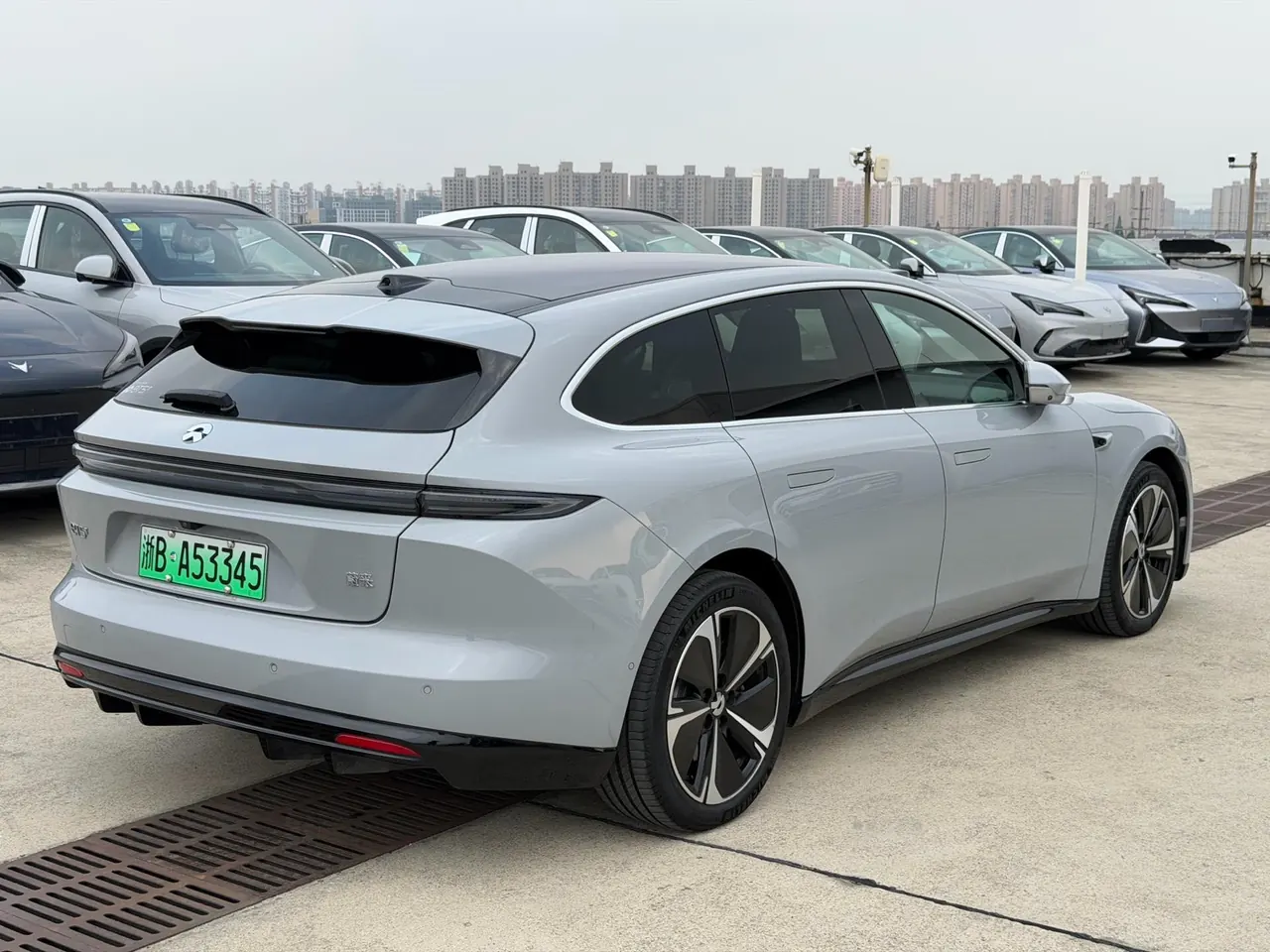 NIO 2025 ET5T 75kWh Touring automatic 8