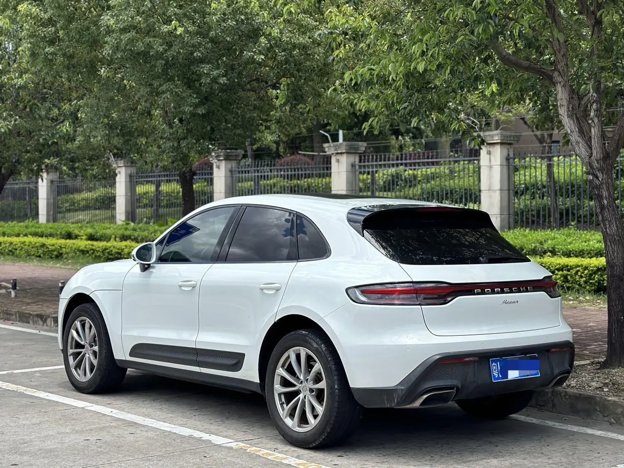 Porsche Macan (Imported) 2022 Macan 2.0T Automatic Gear 2