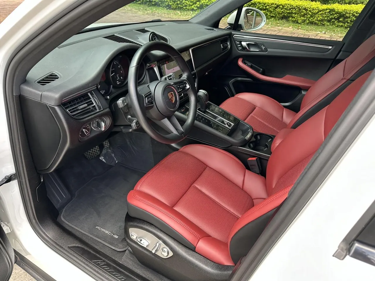 Porsche Macan (Imported) 2022 Macan 2.0T Automatic Gear 3