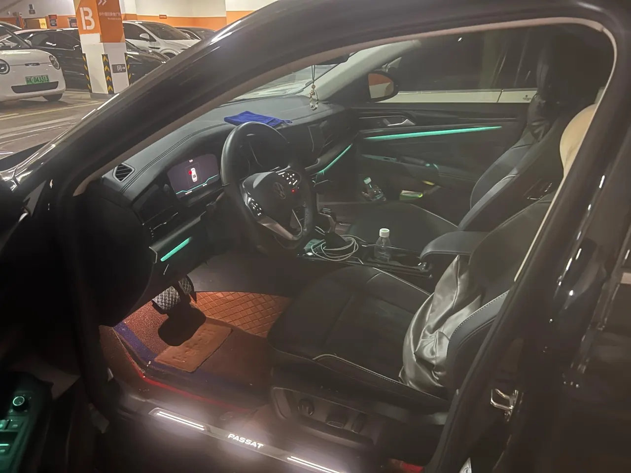 Volkswagen 2022 Passat 2.0TSI 330TSI Star Deluxe Edition Automatic Transmission 4