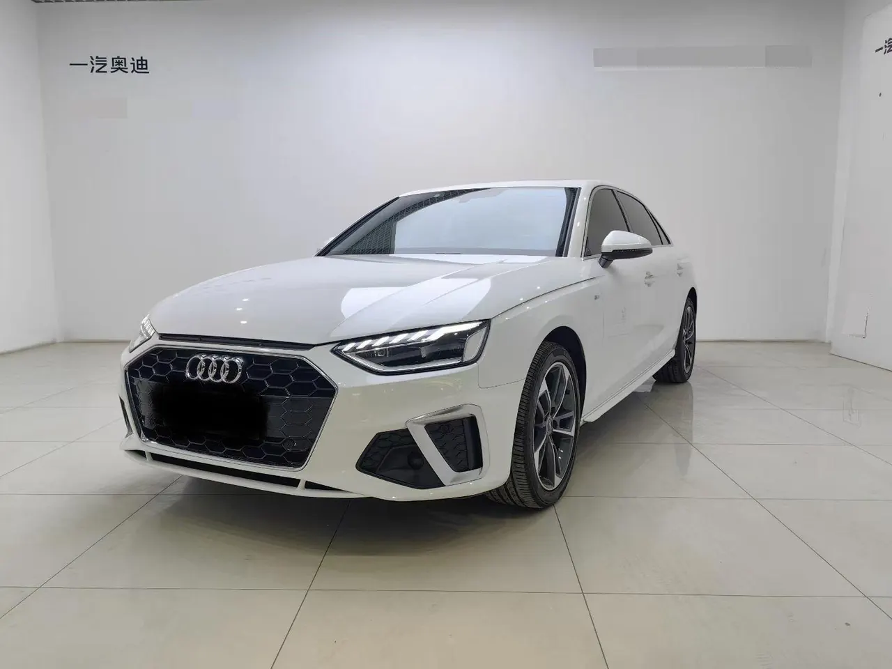 Audi 2022 A4L 2.0TFSI 40TFSI Fashion Dynamic Automatic - View 1