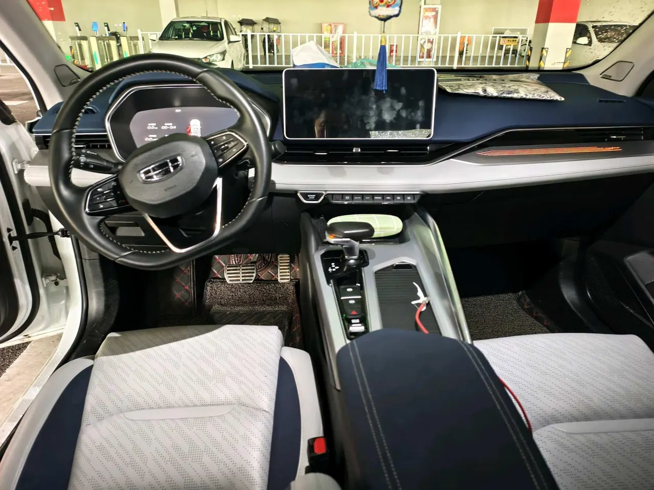 Geely 2020 xingrui 2.0T distinguished automatic gear 5