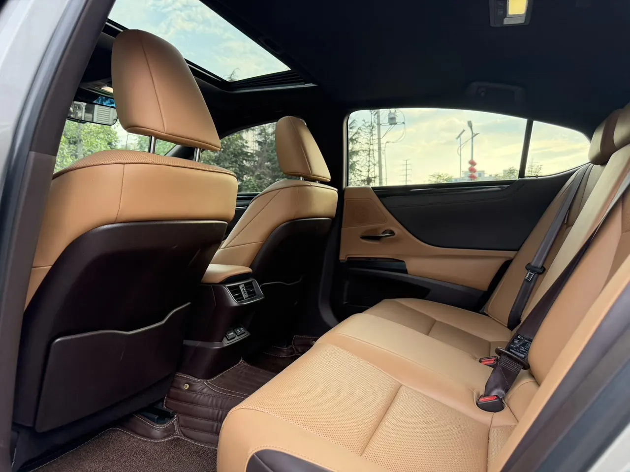 Lexus ES (Imported) 2020 ES200 2.0 Stepless Premium Edition Automatic Gear 5