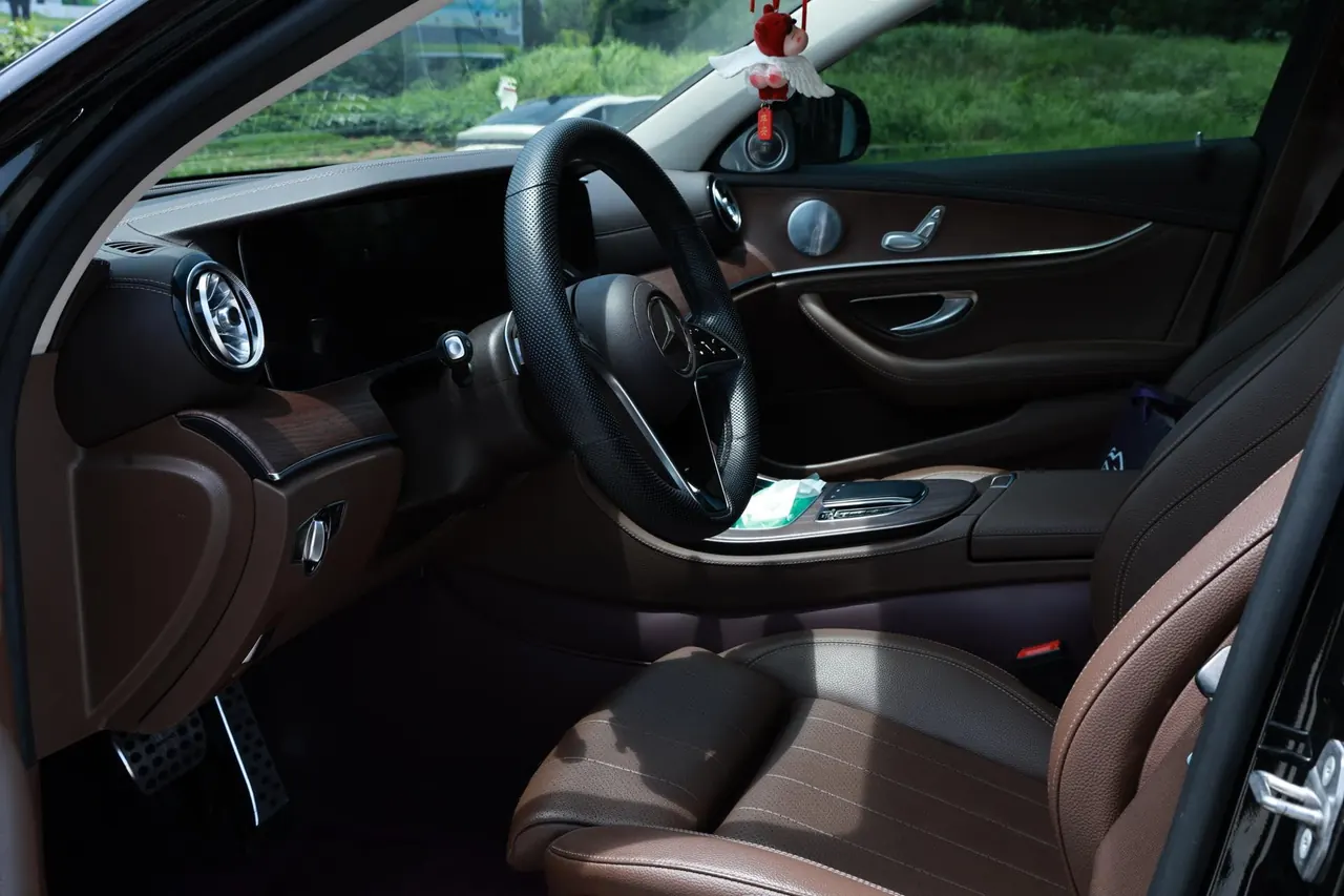 Mercedes Benz E Class 2022 E 260 L 2.0T Automatic 3