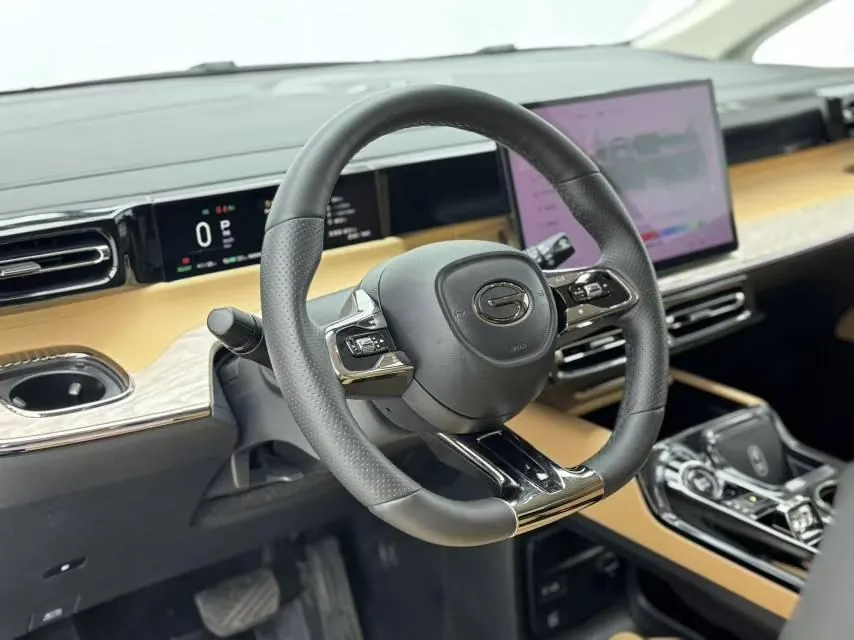 GAC Trumpchi 2024 E8 2.0 150km MAX Automatic Transmission 3