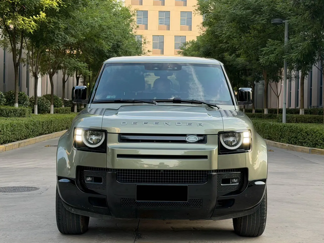 Land Rover guard (imported) 2021 guard 90 48V 3.0T P400 X-DYNAMIC s automatic gear - View 1
