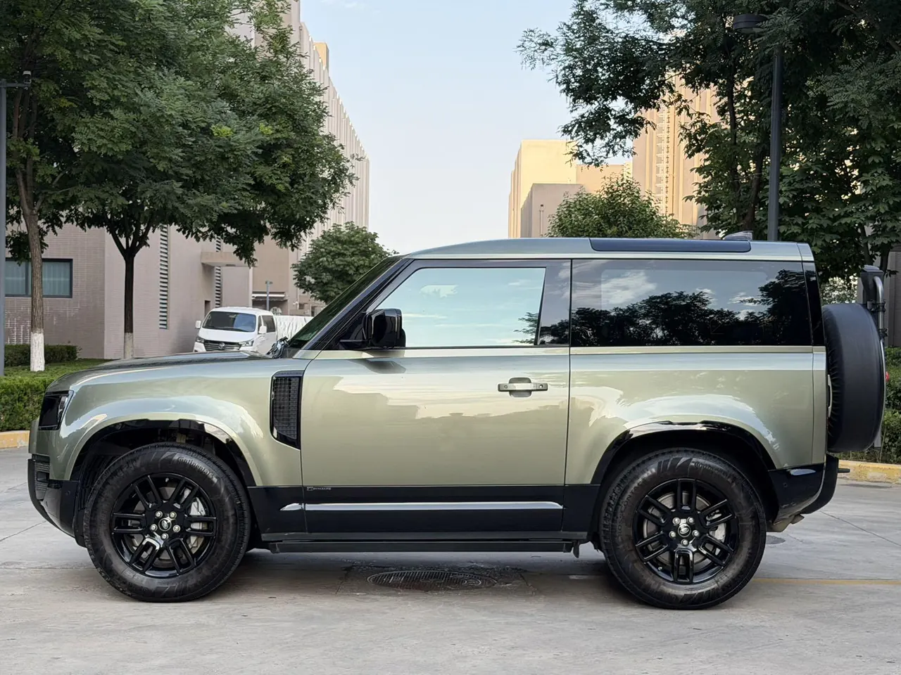 Land Rover guard (imported) 2021 guard 90 48V 3.0T P400 X-DYNAMIC s automatic gear 16