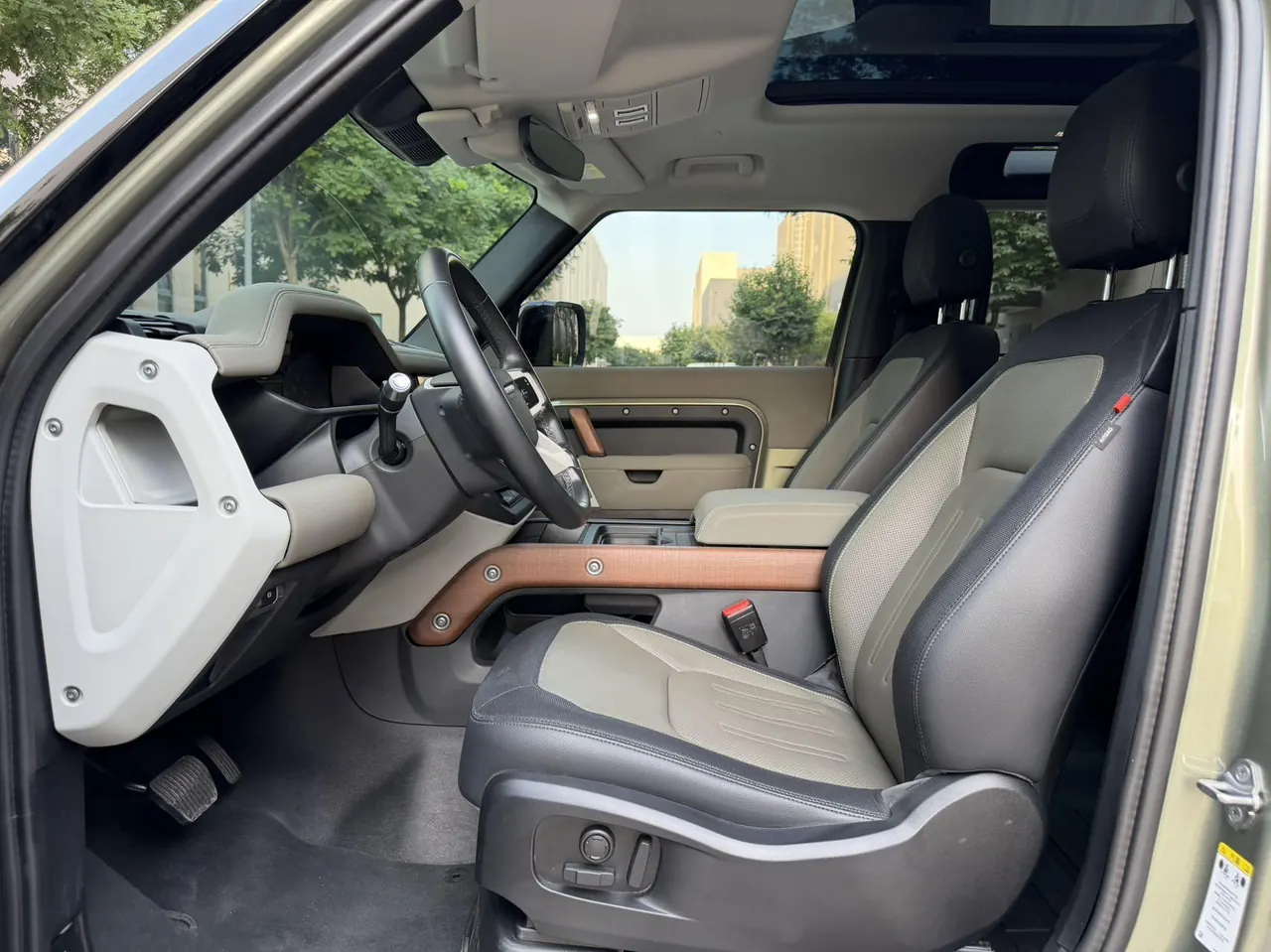 Land Rover guard (imported) 2021 guard 90 48V 3.0T P400 X-DYNAMIC s automatic gear 3