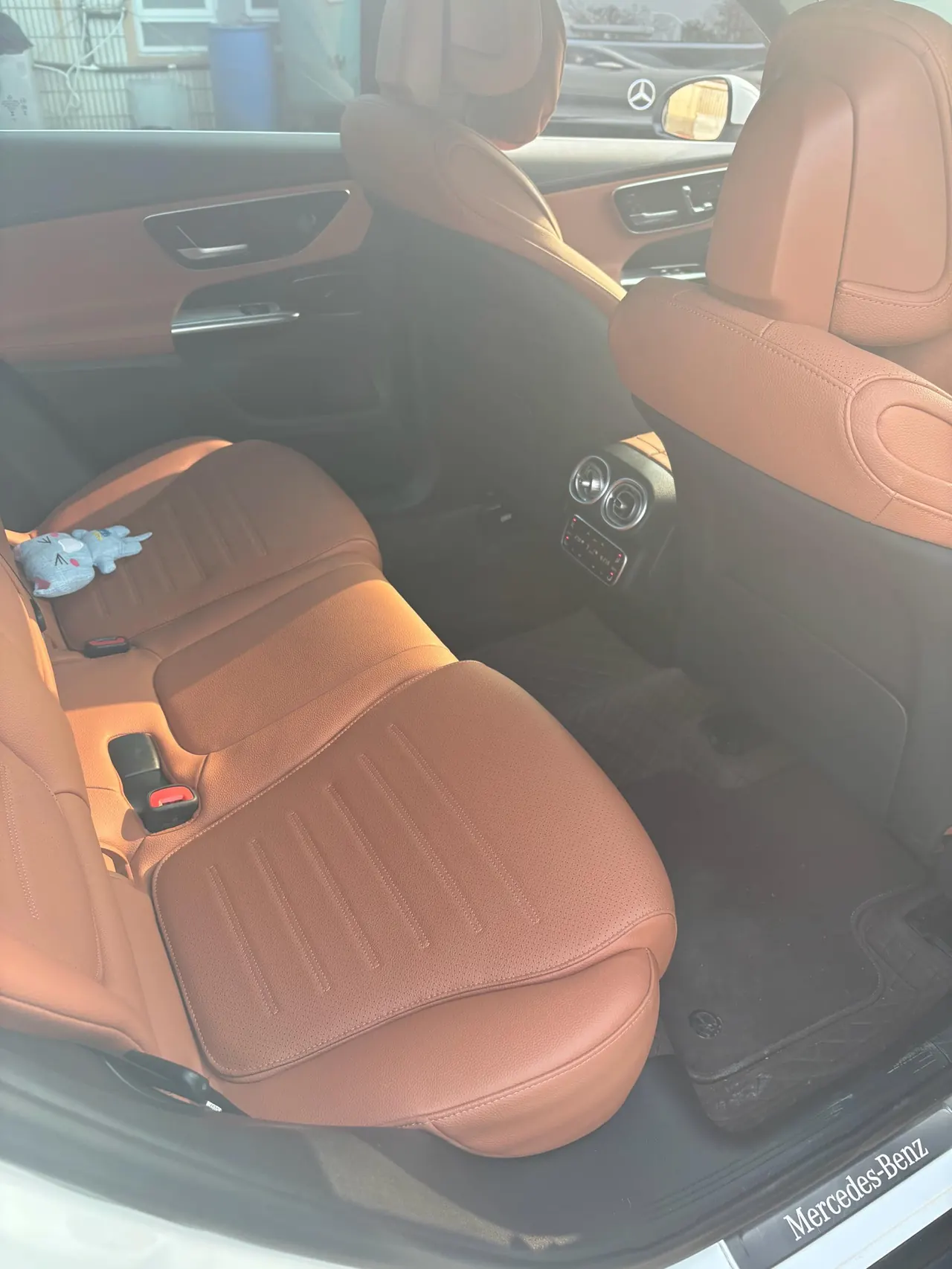 Mercedes Benz 2023 GLC 300 L 4MATIC 48V 2.0T dynamic 5-seat automatic gear 7
