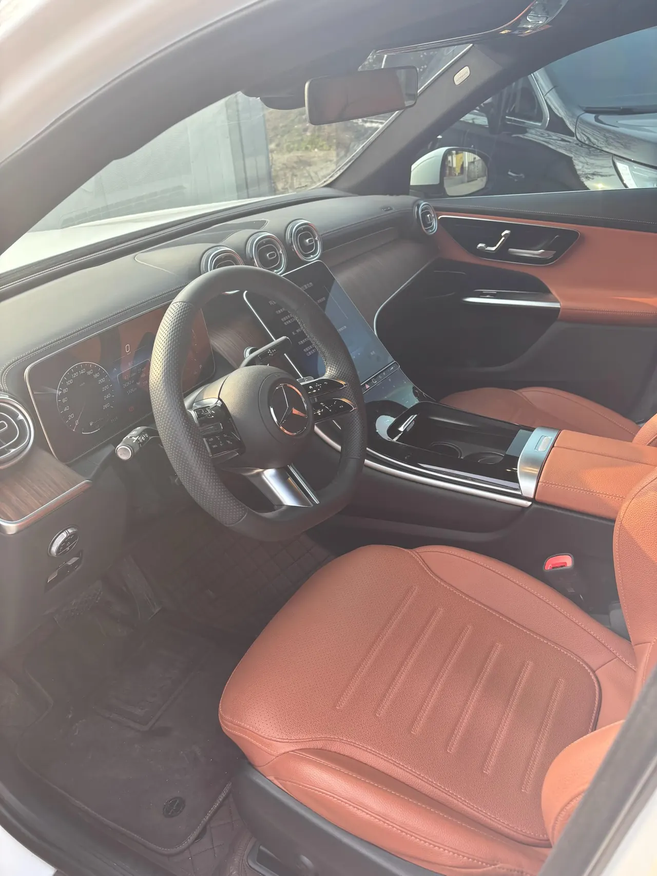 Mercedes Benz 2023 GLC 300 L 4MATIC 48V 2.0T dynamic 5-seat automatic gear 9