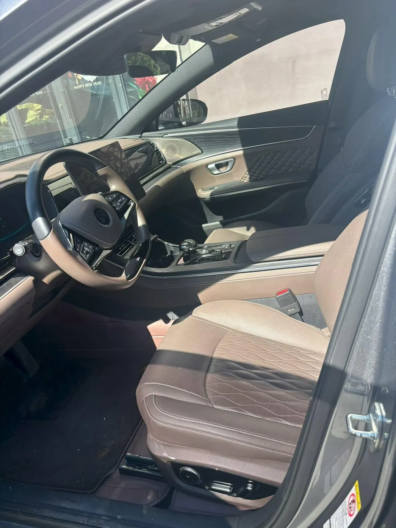 BYD 2023 Han DM-i 1.5T stepless champion version 121KM exclusive automatic gear 3