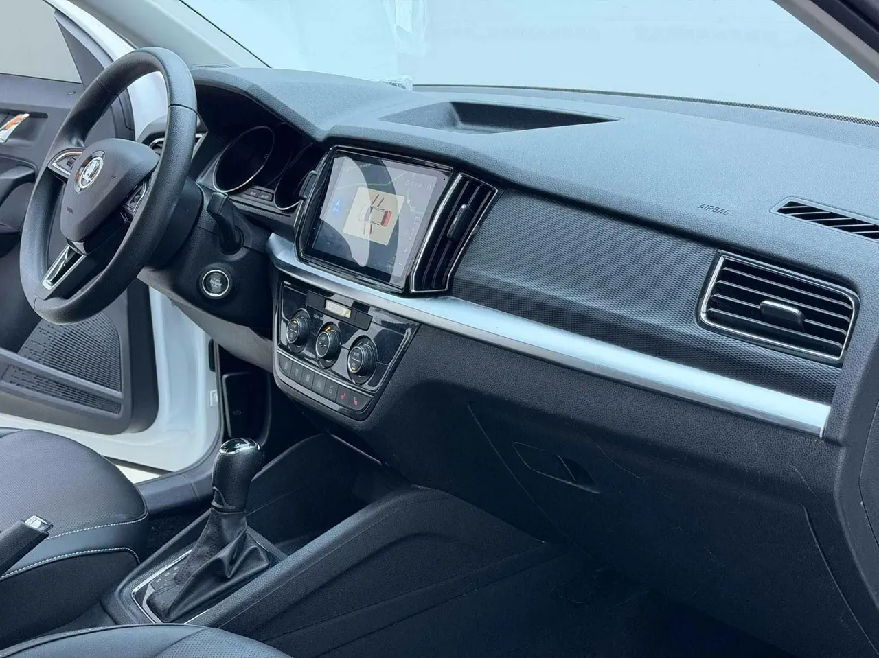 Skoda 2023 Komick 1.5 Comfortable Edition Automatic Gear 12