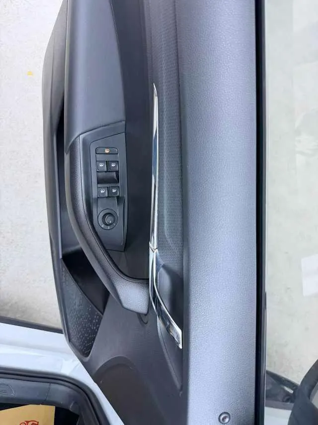 Skoda 2023 Komick 1.5 Comfortable Edition Automatic Gear 2