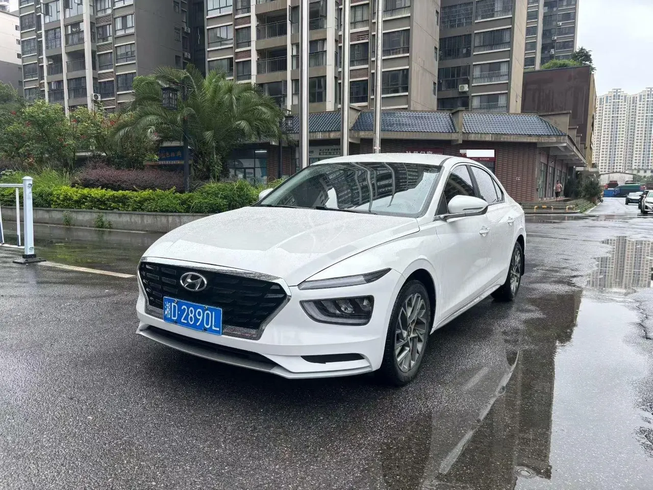 Open image lightbox: Hyundai 2021 name figure 1.8 stepless GLX elite version automatic gear