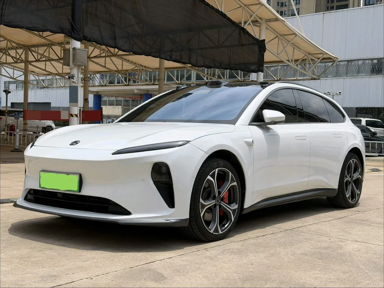 Open image lightbox: NIO 2024 ET5T 75kWh Touring automatic