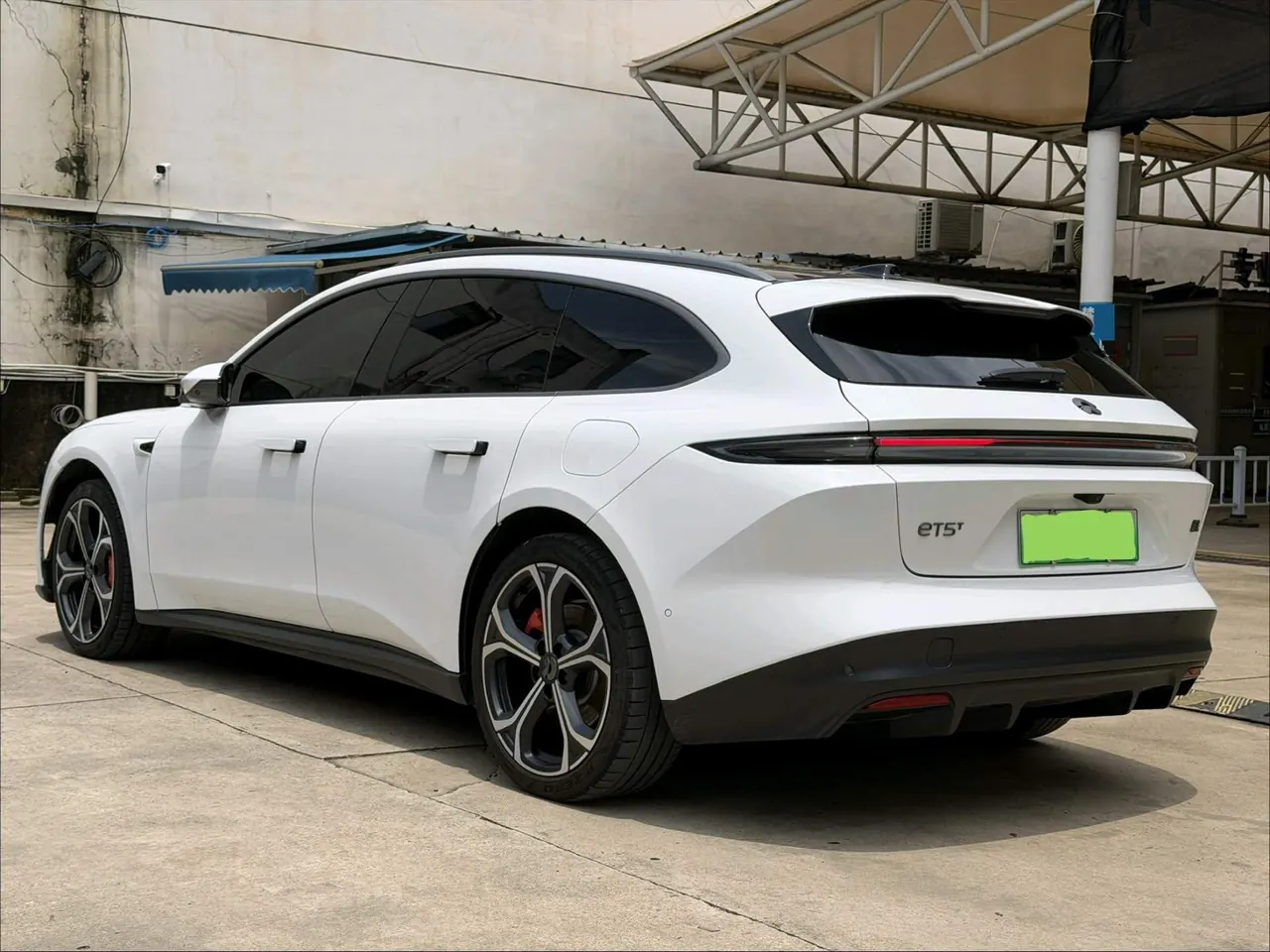 NIO 2024 ET5T 75kWh Touring automatic 7