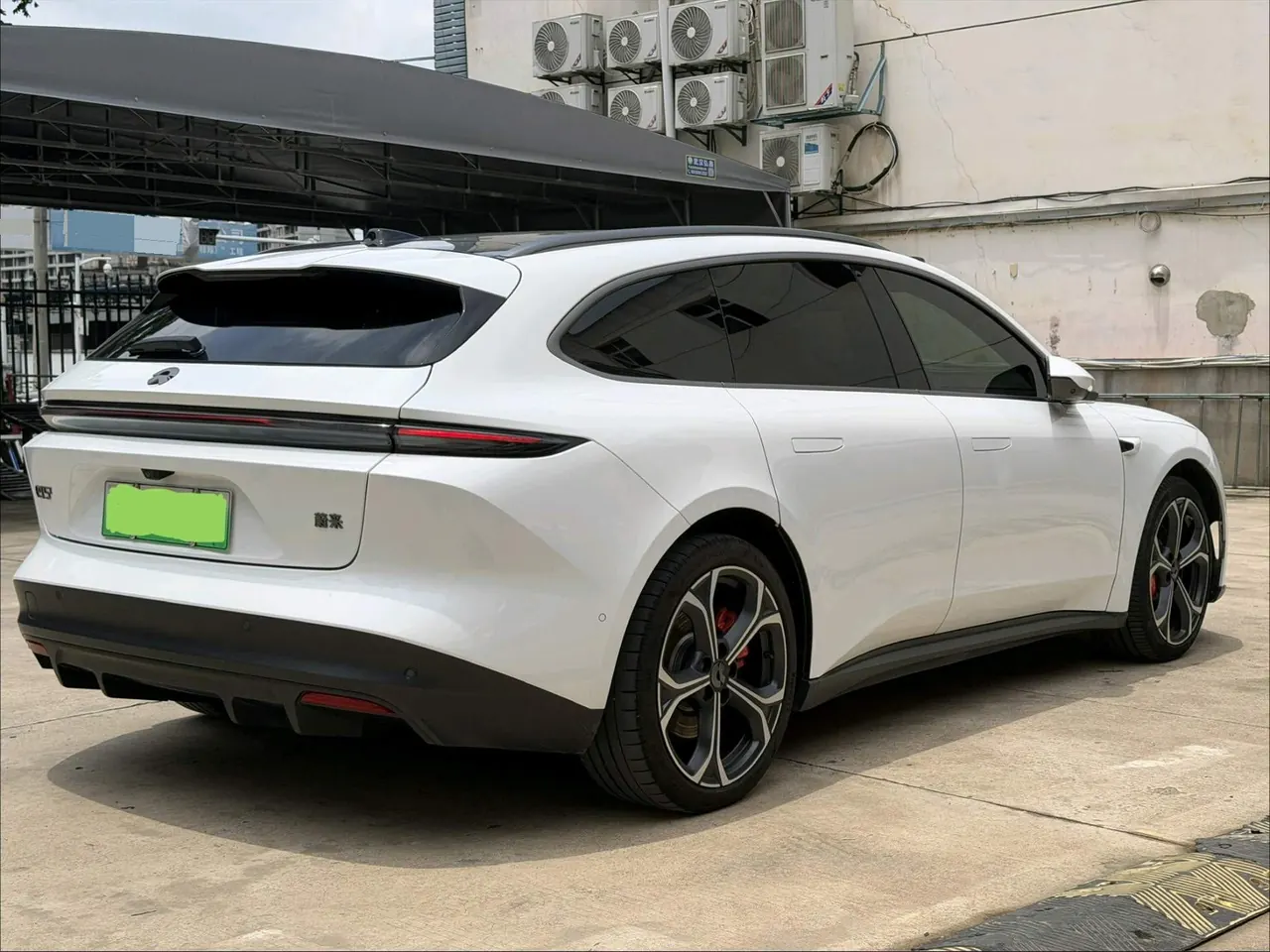 NIO 2024 ET5T 75kWh Touring automatic 9
