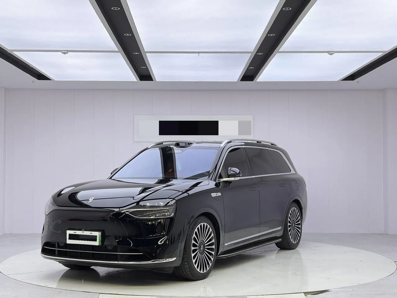 AITO 2024 AITO M9 extended range Max version 42kWh automatic gear - View 1