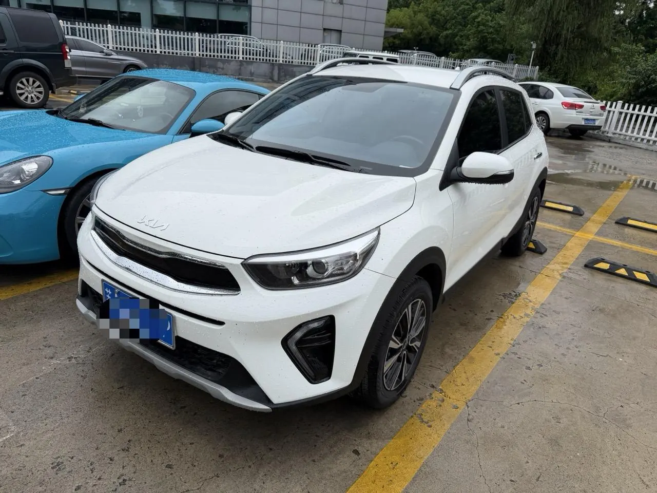 Открыть галерею: Kia 2026 Yi Run 1.4 Stepless Sunroof Edition Automatic Gear
