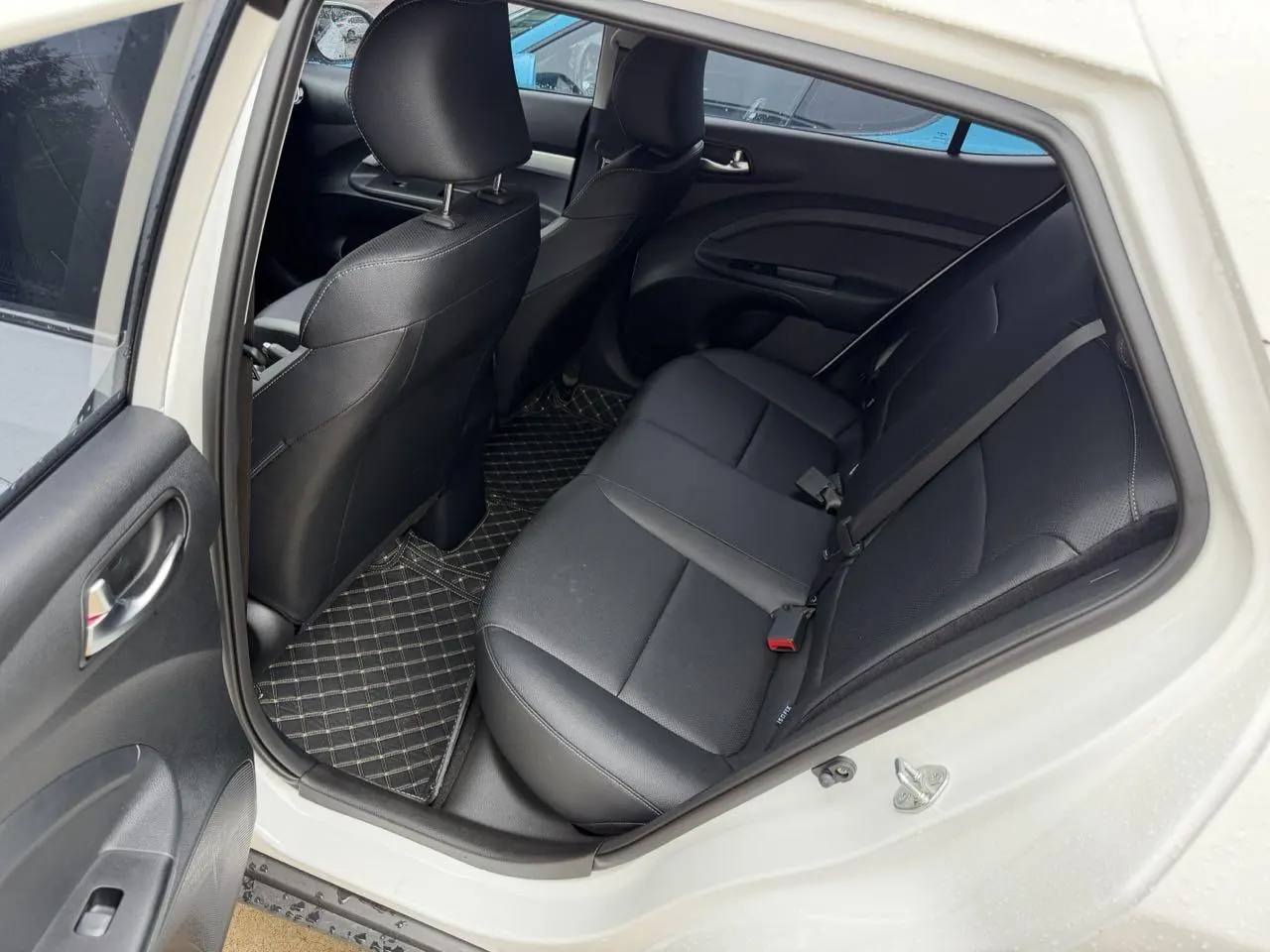 Kia 2026 Yi Run 1.4 Stepless Sunroof Edition Automatic Gear 5
