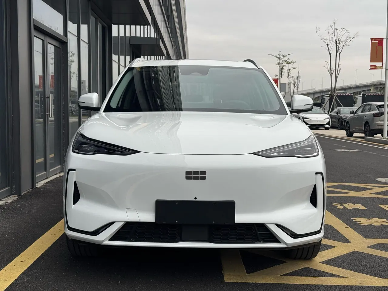 Geely Galaxy 2026 E 5 530km Discovery Edition Automatic Gear 2