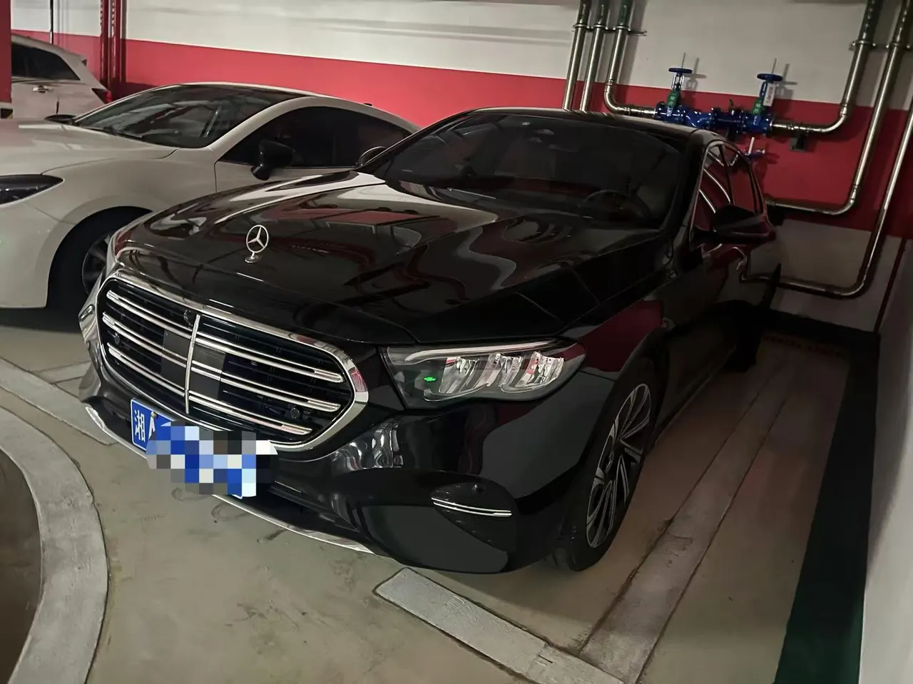 Mercedes Benz E Class 2025 E 260 L 48V 2.0T Automatic - View 1