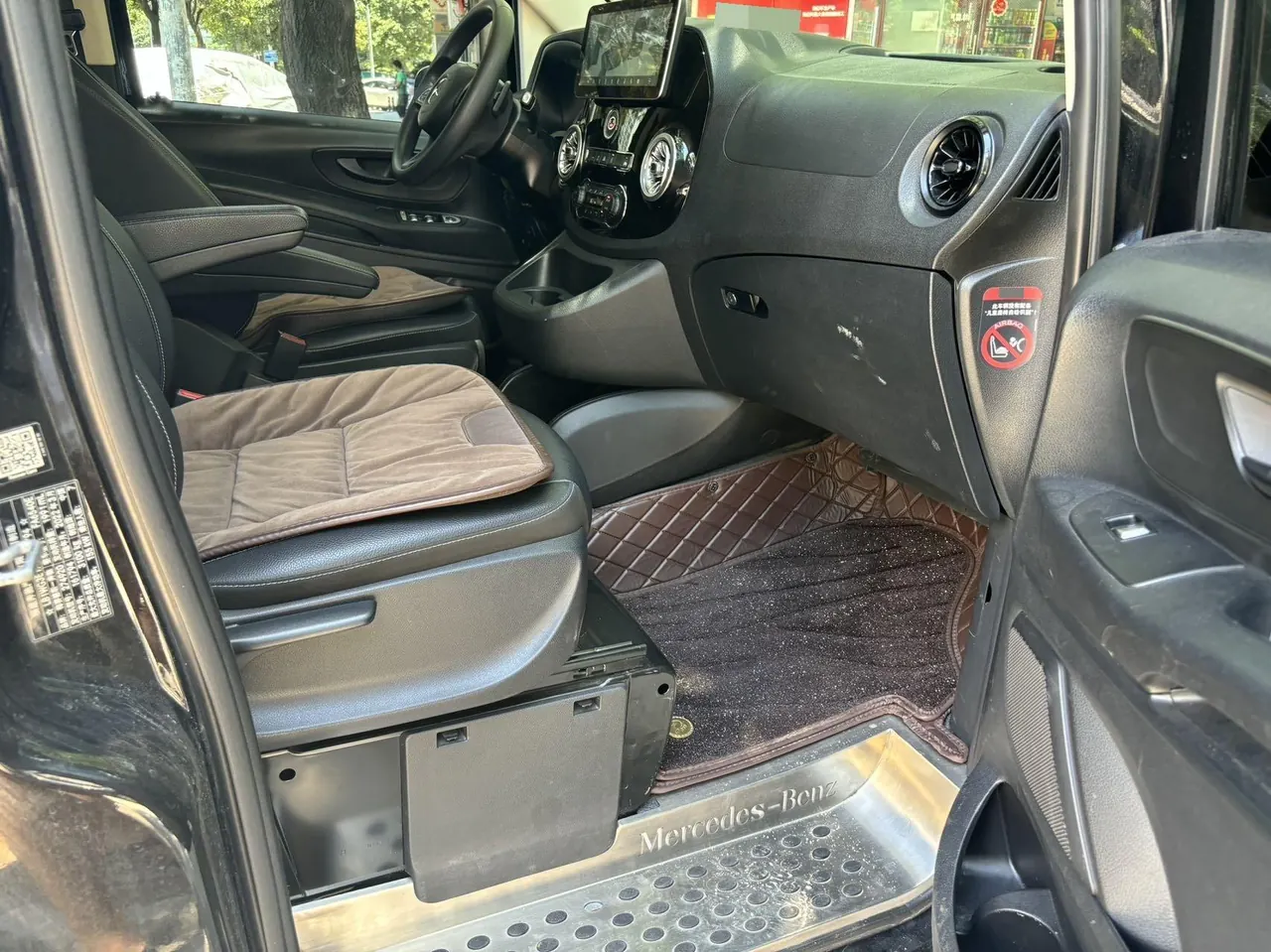 Mercedes Benz 2021 Vito 2.0T Elite Edition 7-seat Automatic Gear 3