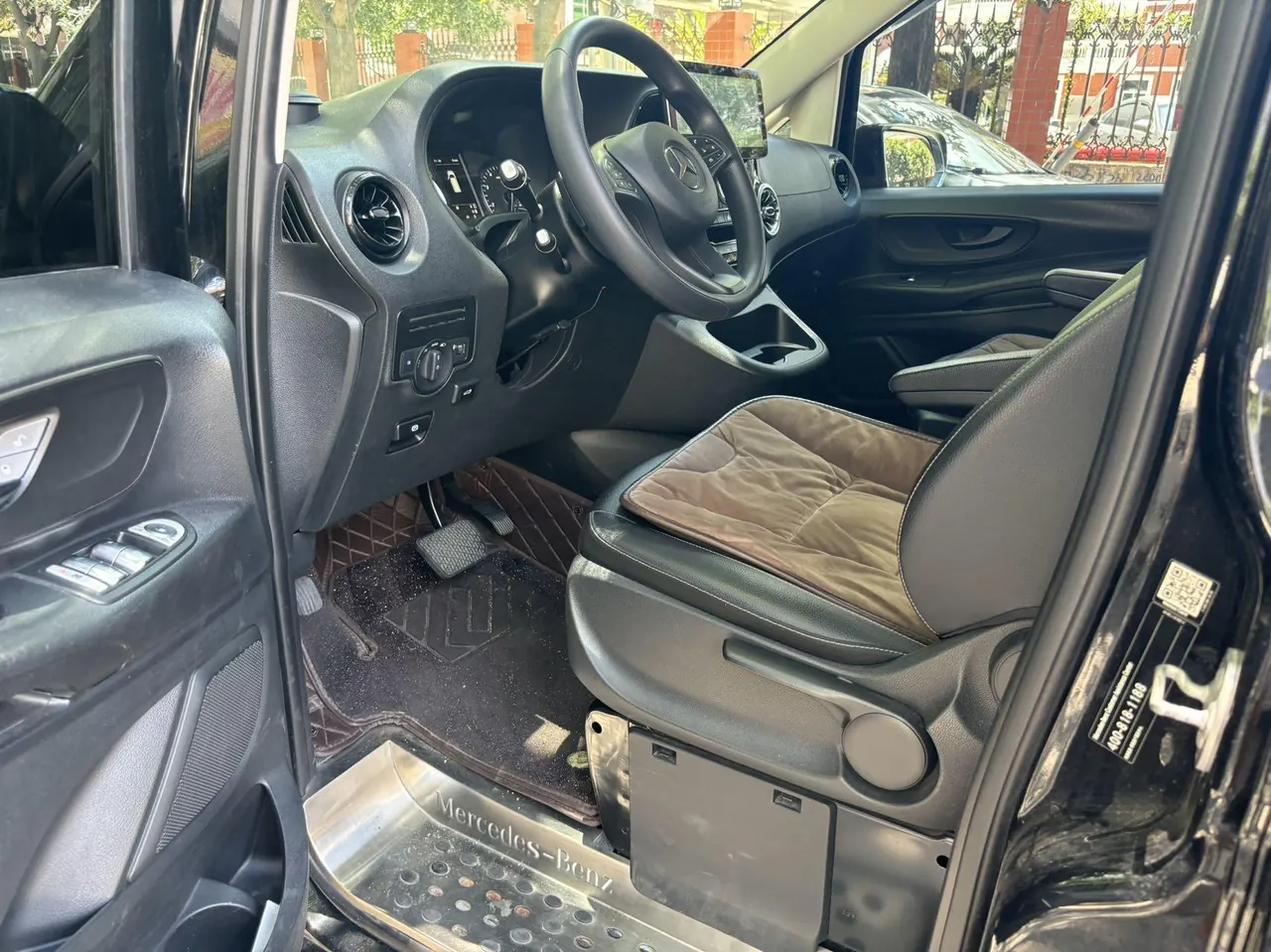 Mercedes Benz 2021 Vito 2.0T Elite Edition 7-seat Automatic Gear 4