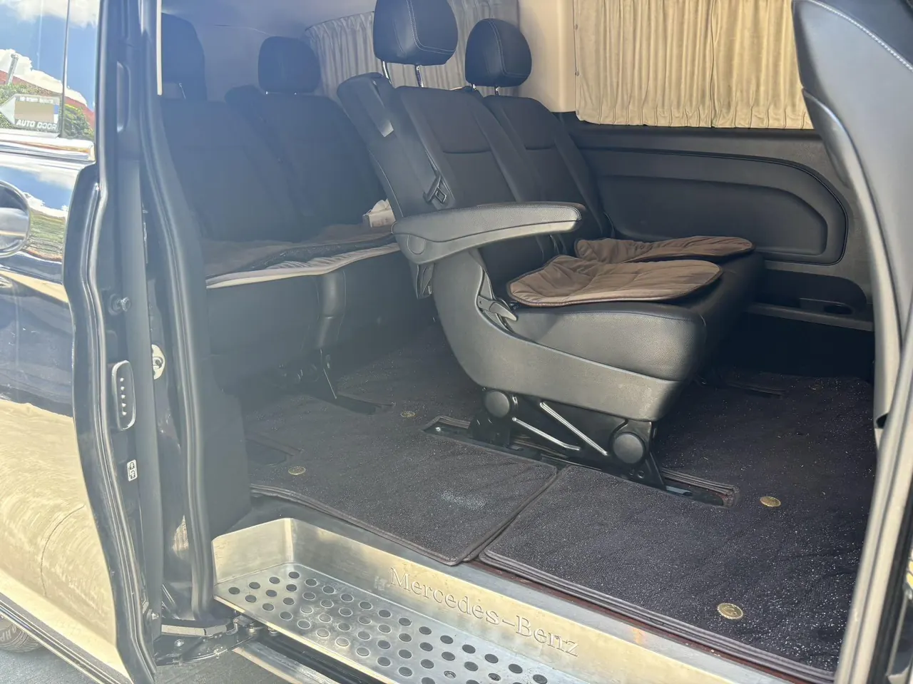 Mercedes Benz 2021 Vito 2.0T Elite Edition 7-seat Automatic Gear 5