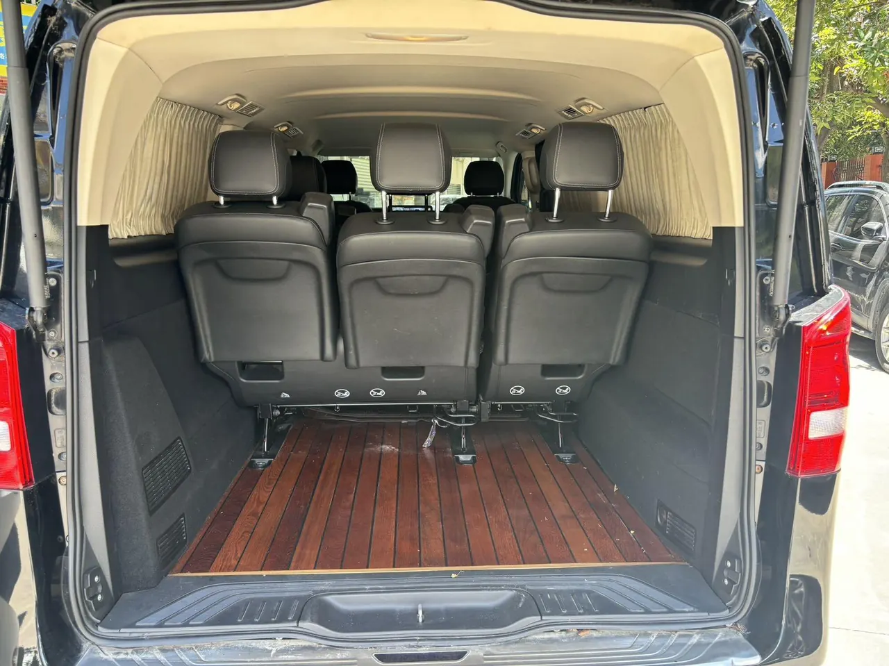 Mercedes Benz 2021 Vito 2.0T Elite Edition 7-seat Automatic Gear 6