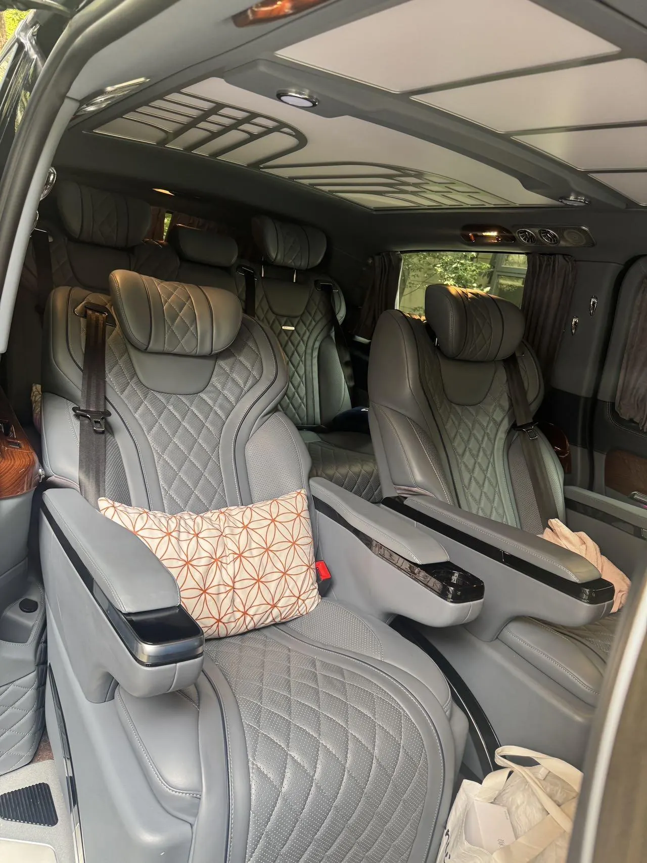Mercedes Benz 2021 Vito 2.0T Business Edition 7-seat Automatic Gear 9