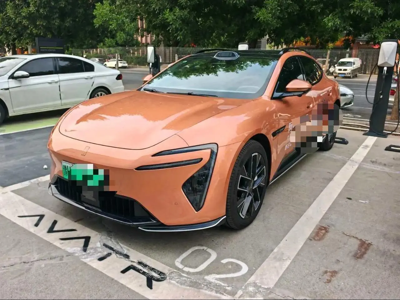打开图片灯箱:Avatr 2026 Avatr 06T Performance three-motor pure electric version automatic gear