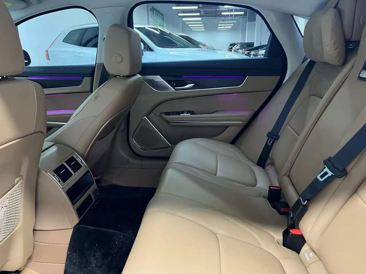 Jaguar 2025 XFL 2.0T P 12500.00g Drive Enjoy Deluxe Edition Automatic Gear 7