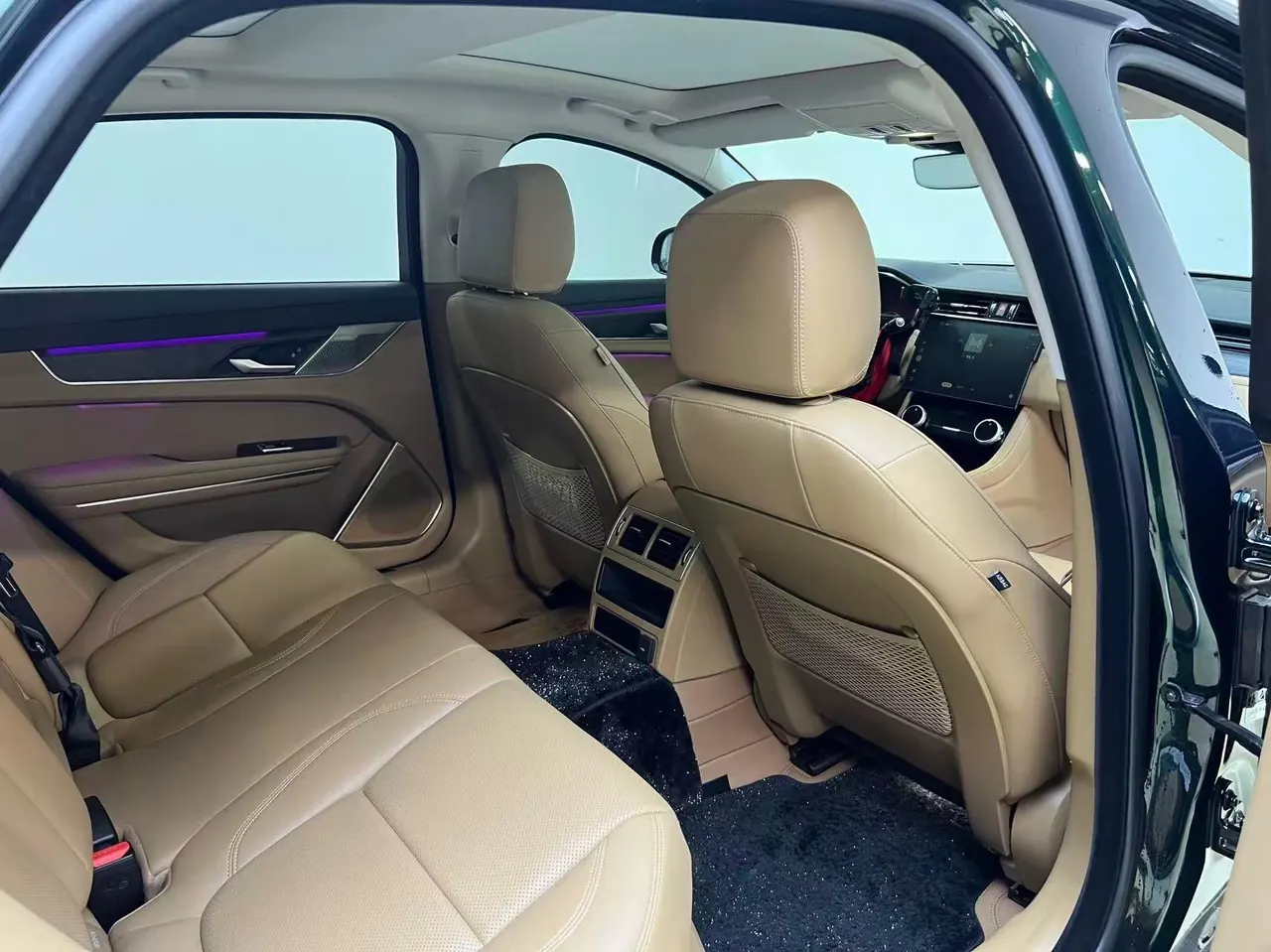 Jaguar 2025 XFL 2.0T P 12500.00g Drive Enjoy Deluxe Edition Automatic Gear 9