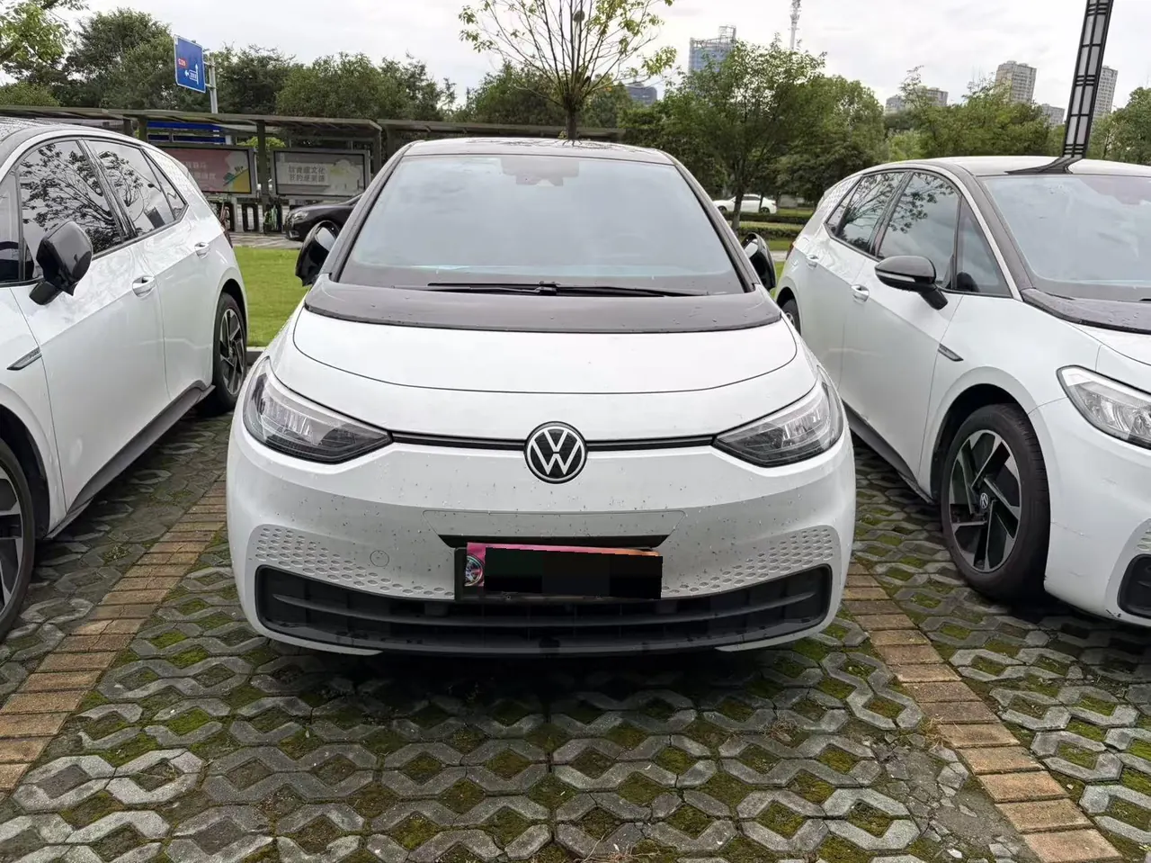 Volkswagen 2023 ID. 3 Upgraded Pure Smart Edition, Automatic Transmission 2